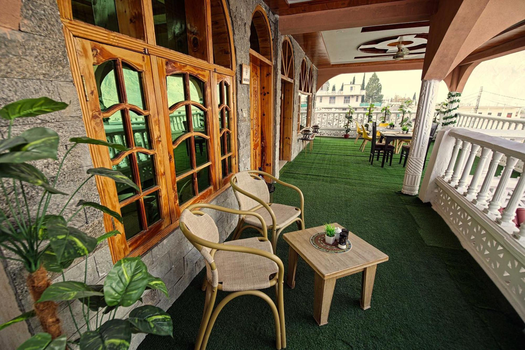 Hotel Oak Residency Gilgit Exterior foto