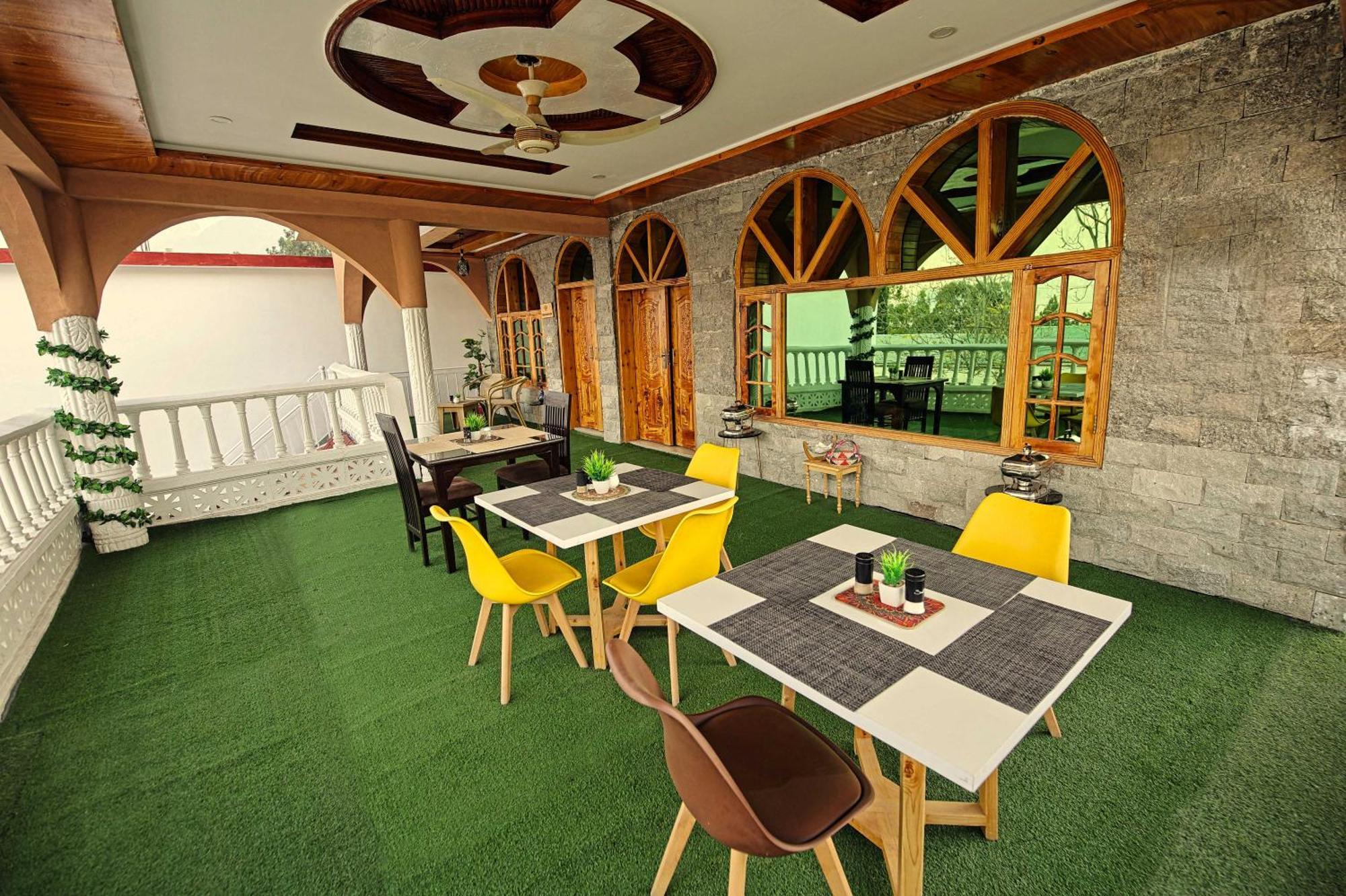 Hotel Oak Residency Gilgit Exterior foto