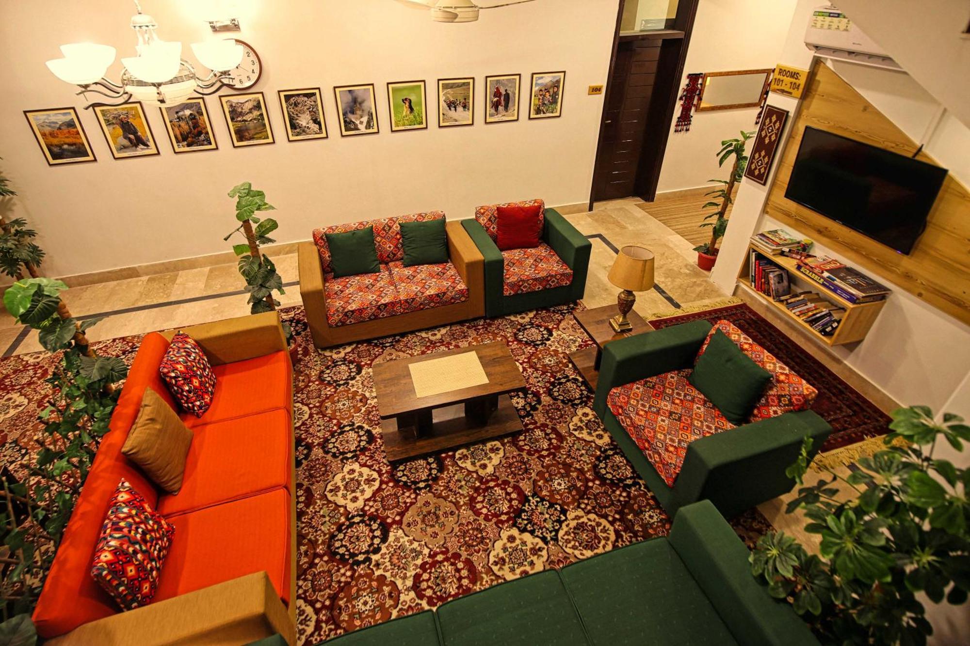 Hotel Oak Residency Gilgit Exterior foto