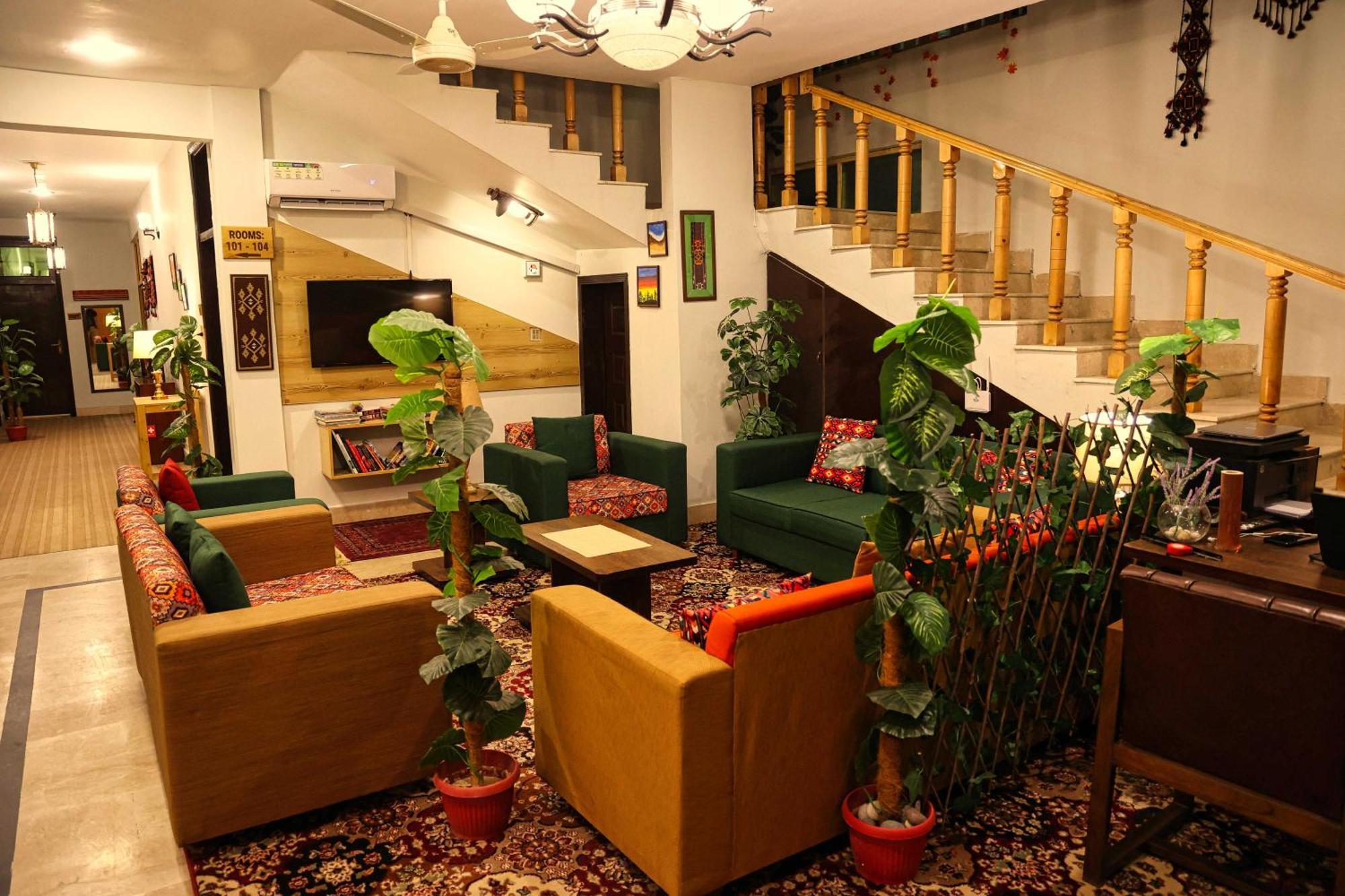 Hotel Oak Residency Gilgit Exterior foto