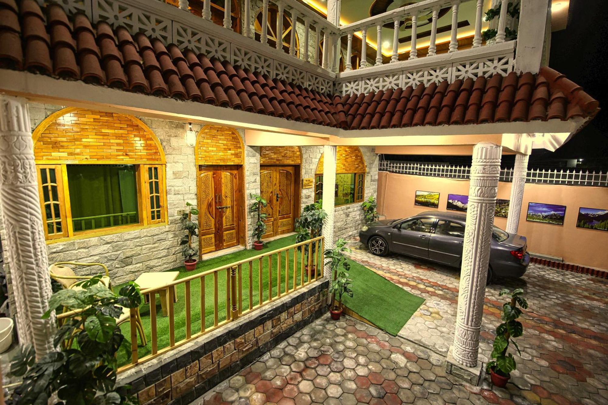 Hotel Oak Residency Gilgit Exterior foto