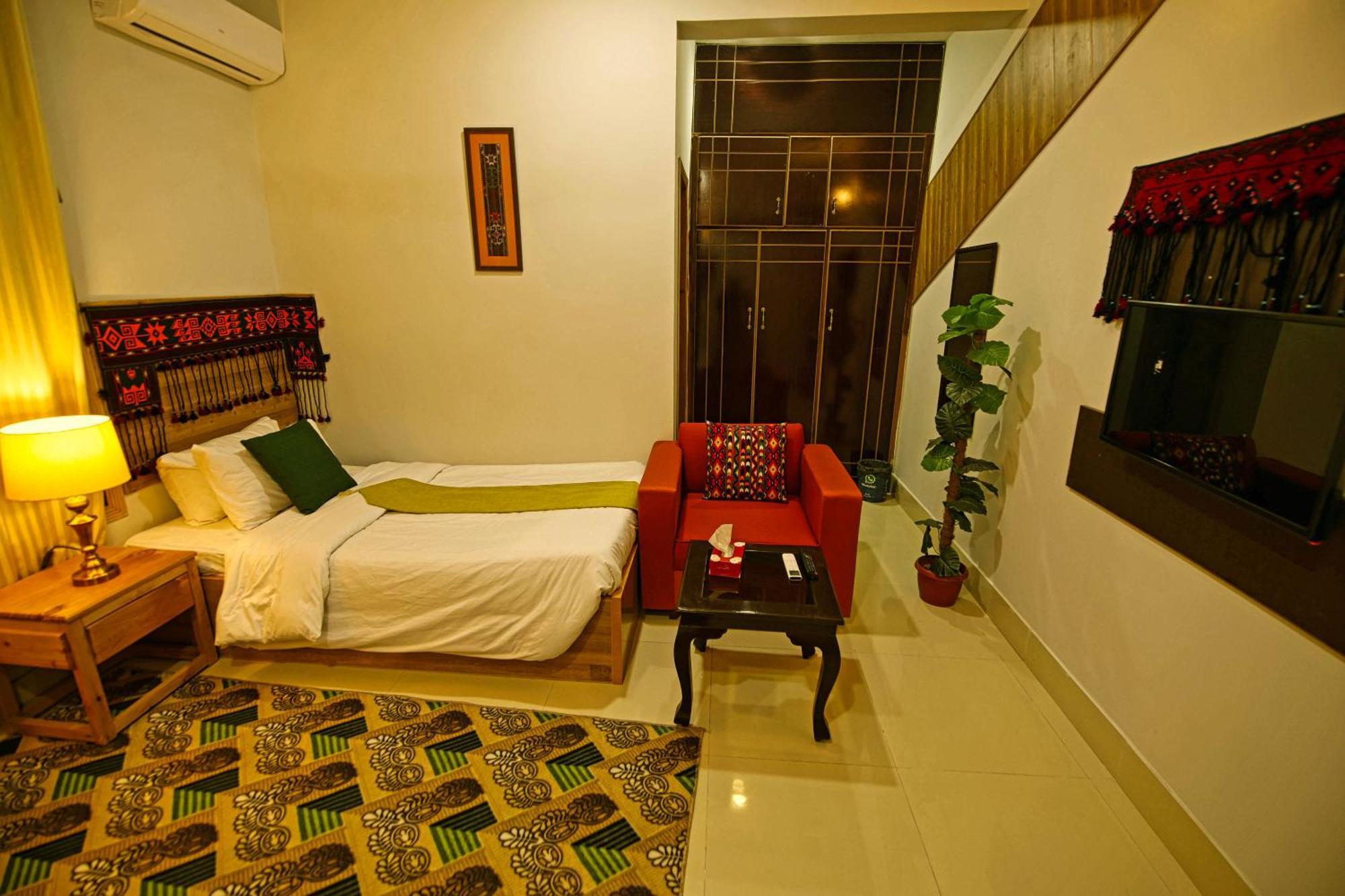Hotel Oak Residency Gilgit Exterior foto